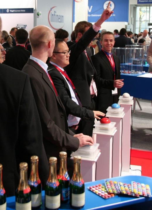 B2B-QuizShow, Buzzer-GameShow, für Publikums- und Fach-Messe